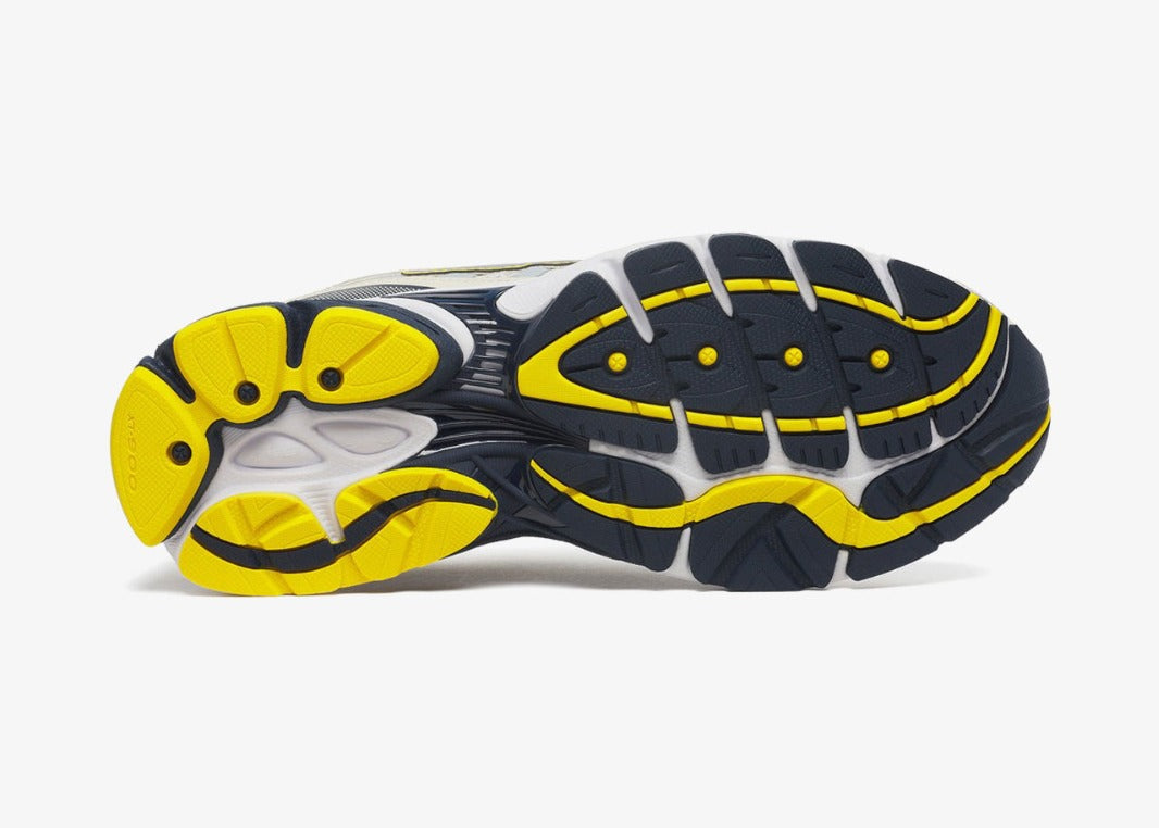 Saucony ProGrid Omni 9 Fabricated Future Pack White Yellow