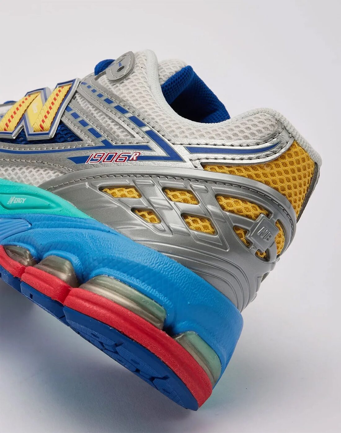 NEW BALANCE 1906R DLTR Moon Sign