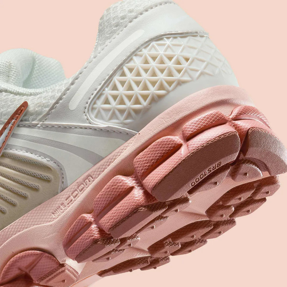 Nike Zoom Vomero 5 Particle Beige Terra Blush