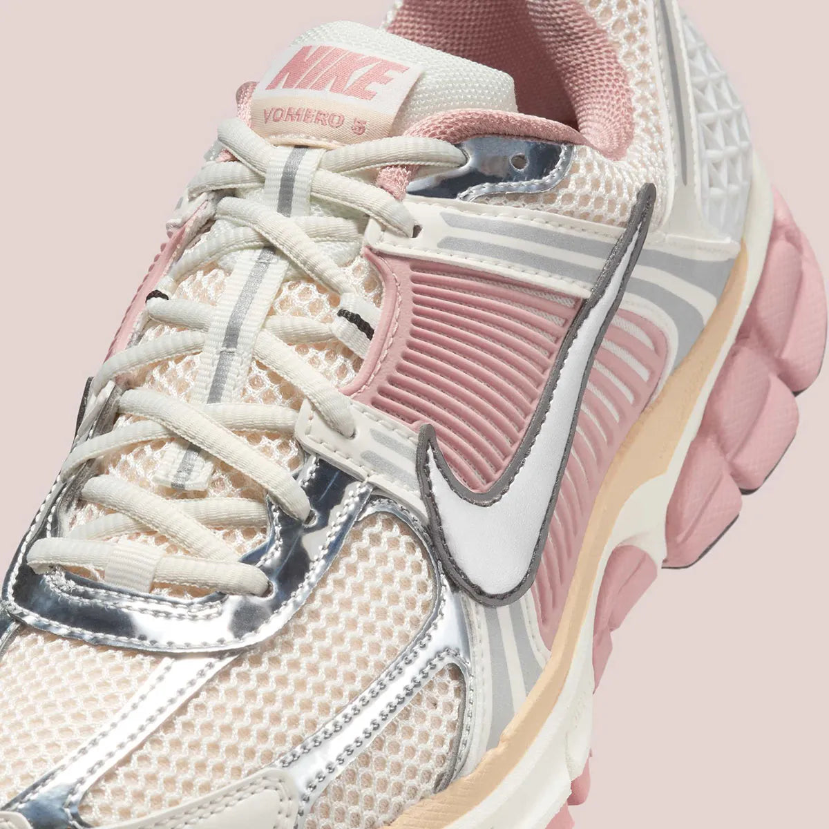Nike Zoom Vomero 5 Particle Pink