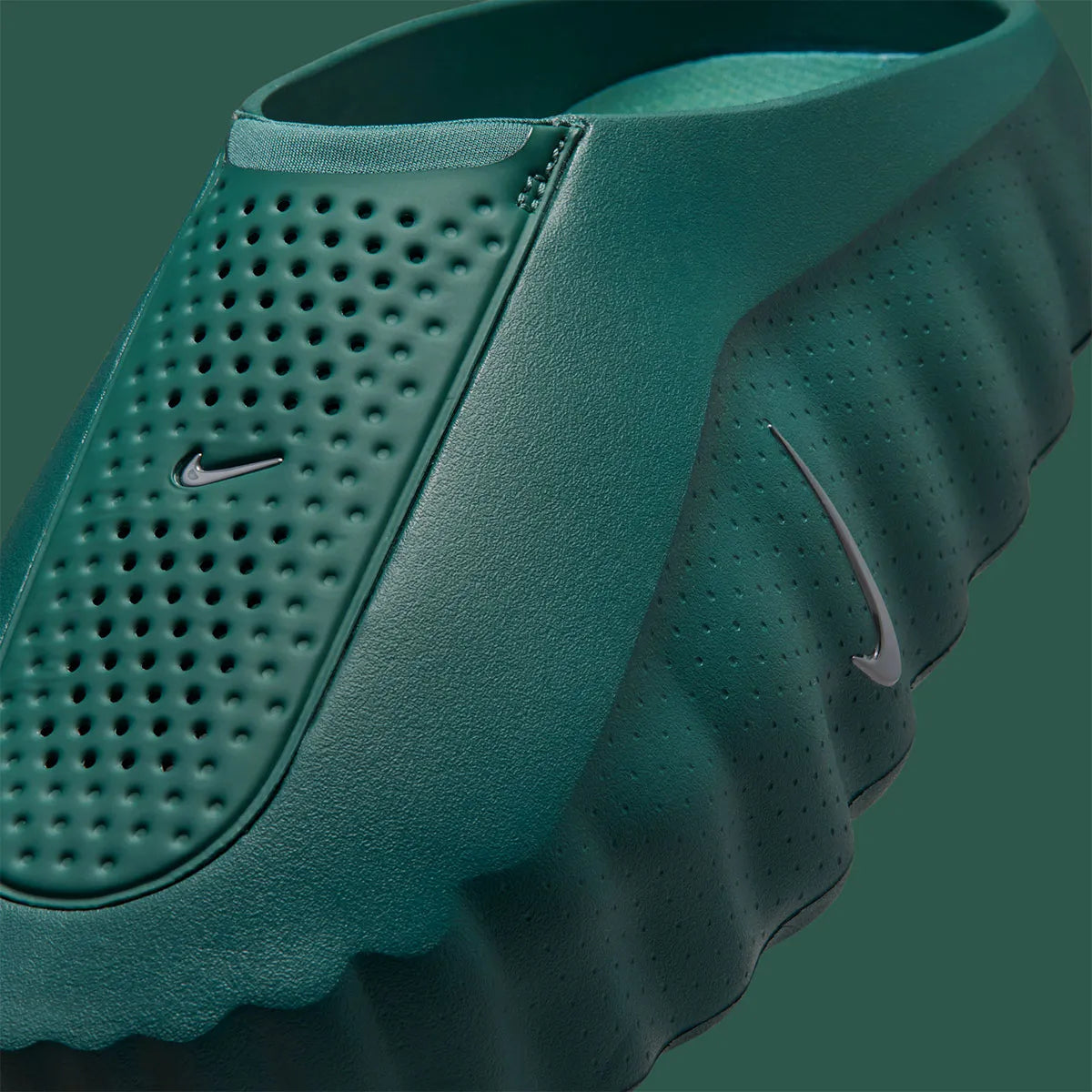 Nike Mind 001 Mineral Slate Light Pumice Hyper Crimson Metallic Platinum