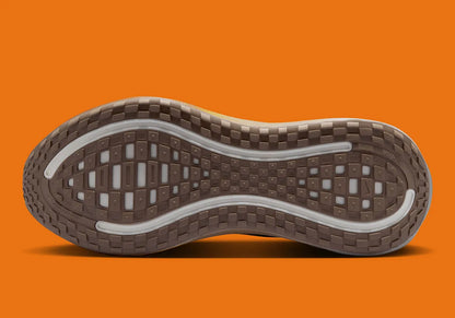 Nike Vomero Plus SP Cheat Day