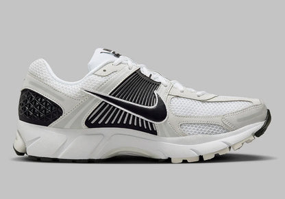 Nike Zoom Vomero 5 White Black