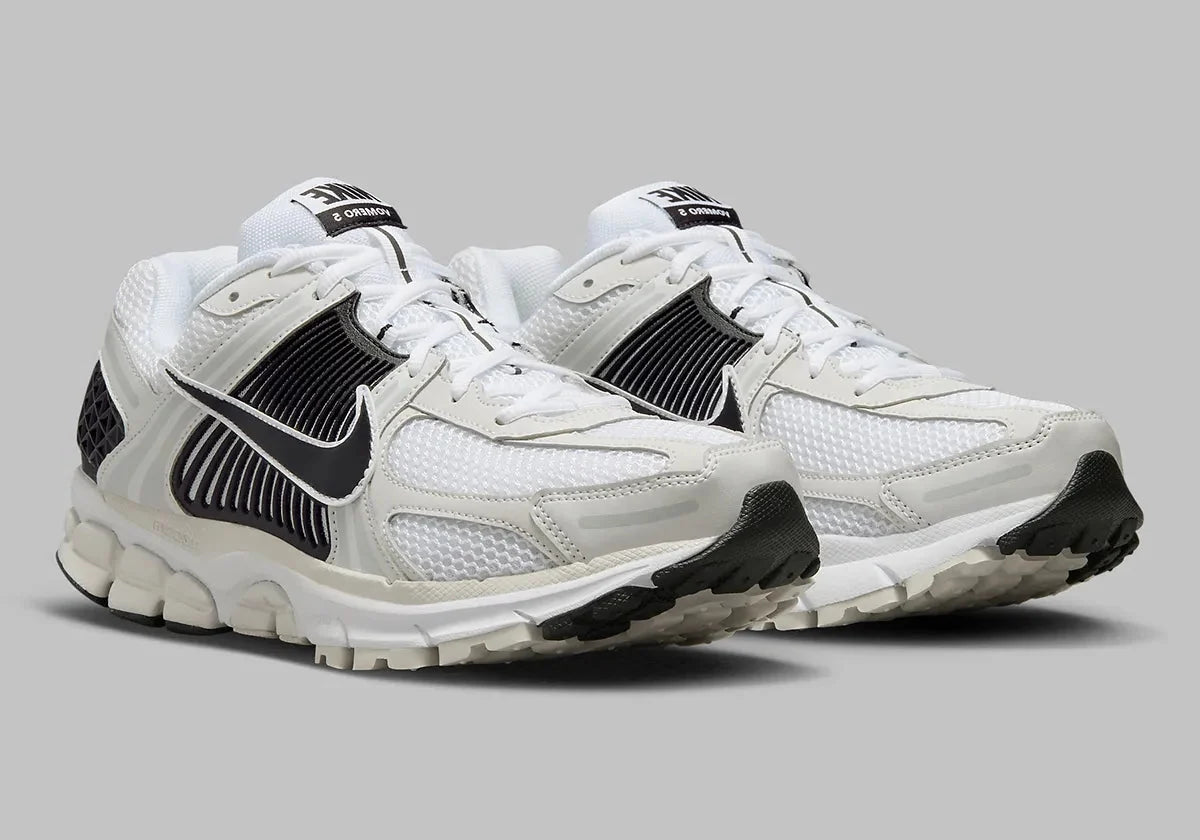 Nike Zoom Vomero 5 White Black